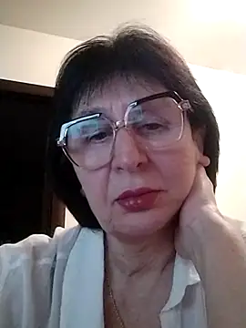 AlbinaXPretty online show from 03/18/25, 07:44