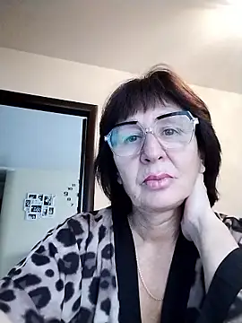 AlbinaXPretty online show from 10/22/25, 07:19