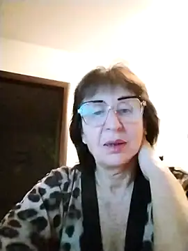 AlbinaXPretty online show from 11/12/25, 08:01