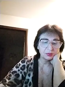 AlbinaXPretty online show from 11/11/25, 07:52