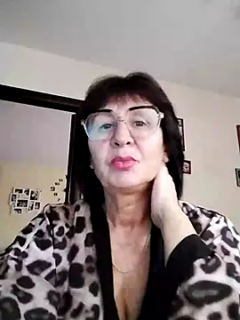 AlbinaXPretty online show from 10/27/25, 09:43