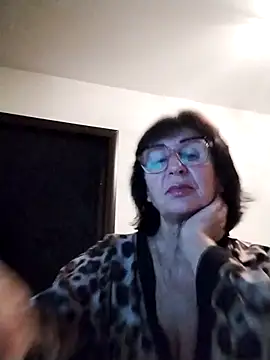 AlbinaXPretty online show from 10/24/25, 08:08