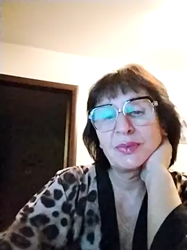 AlbinaXPretty online show from 10/21/25, 05:56