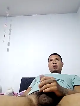 Snapshot of Luciana_and_Neitan chatting on 10/25/25, 01:16 Luciana and Neitan online show from 10/25/25, 01:16