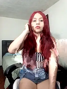 Snapshot of Luciana_and_Neitan chatting on 12/16/25, 07:18 Luciana and Neitan online show from 12/16/25, 07:18