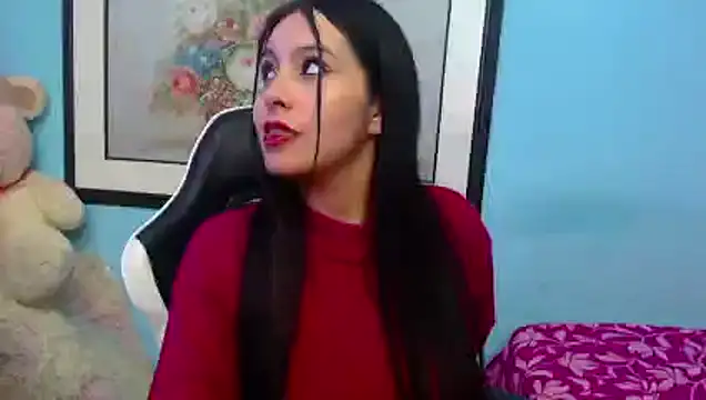 Snapshot of Luciana_and_Neitan chatting on 01/14/25, 02:08 Luciana and Neitan online show from 01/14/25, 02:08