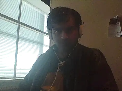 JohnBond009 online show from 10/01/25, 10:41