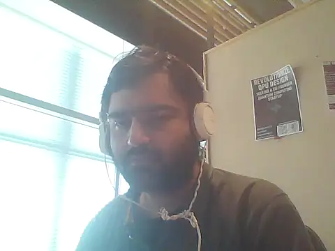 Snapshot of JohnBond009 chatting on 06/16/26, 05:57 JohnBond009 online show from 06/16/26, 05:57