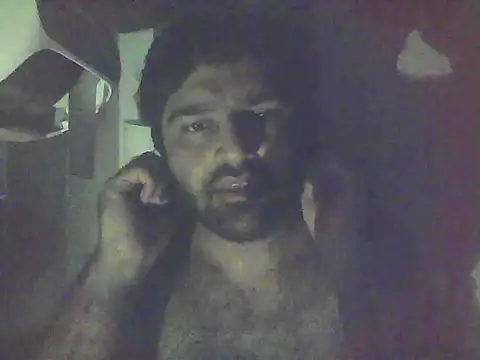 Snapshot of JohnBond009 chatting on 06/19/26, 11:09 JohnBond009 online show from 06/19/26, 11:09