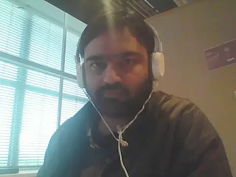 JohnBond009 online show from 04/15/26, 05:39