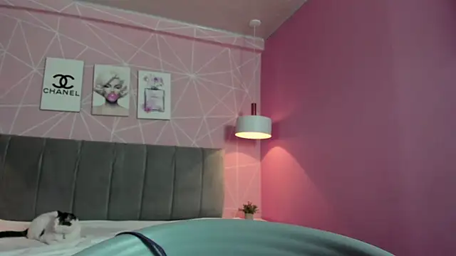 Snapshot of dolly_zoe chatting on 03/07/25, 05:18 dolly zoe online show from 03/07/25, 05:18