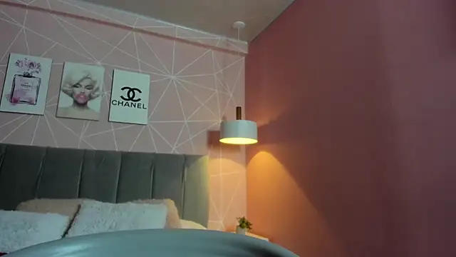 Snapshot of dolly_zoe chatting on 02/20/26, 03:03 dolly zoe online show from 02/20/26, 03:03