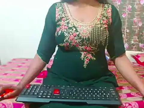 Snapshot of nikitahot3 chatting on 03/14/25, 12:10 nikitahot3 online show from 03/14/25, 12:10