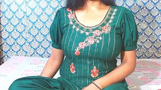 nikitahot3 online show from 04/09/26, 12:56