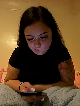 xocrybaby online show from 11/17/25, 03:21