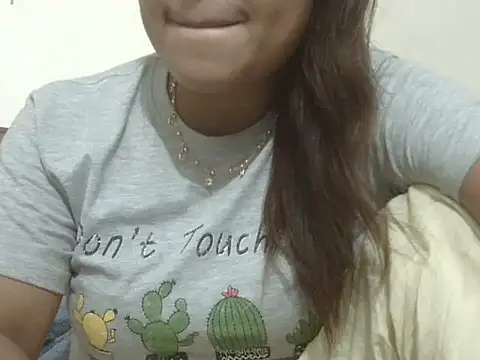 shekira99 online show from 04/13/26, 04:11