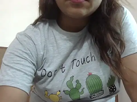 shekira99 online show from 10/24/25, 01:04