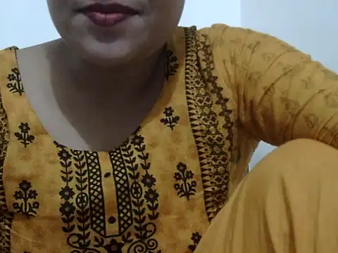 shekira99 online show from 10/04/25, 06:42