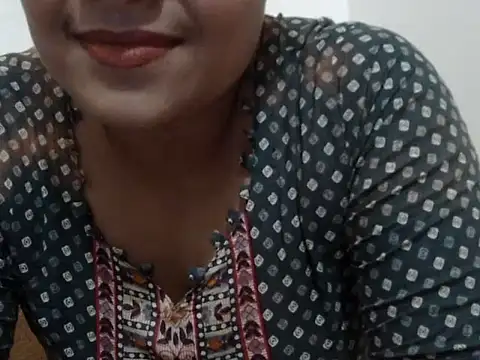 shekira99 online show from 09/13/25, 12:27