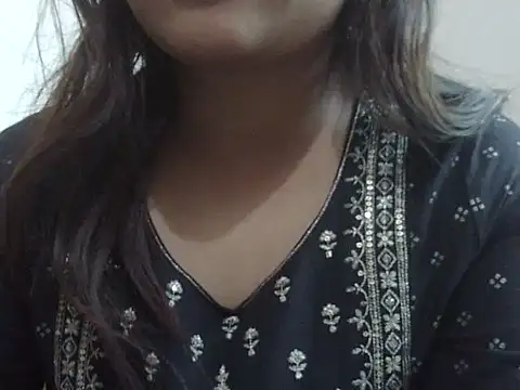 shekira99 online show from 02/13/26, 05:07