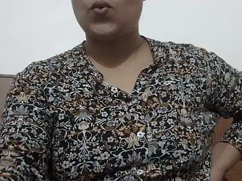 shekira99 online show from 11/05/25, 03:15