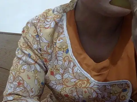 shekira99 online show from 10/03/25, 07:26