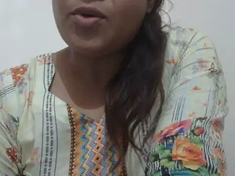 shekira99 online show from 02/25/26, 08:41