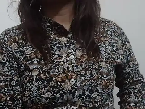 shekira99 online show from 02/09/26, 07:23