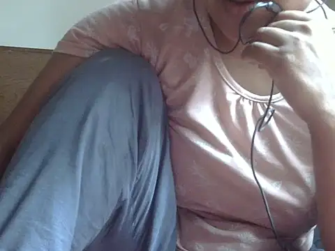 shekira99 online show from 05/22/26, 04:32