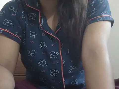 shekira99 online show from 11/02/25, 05:34