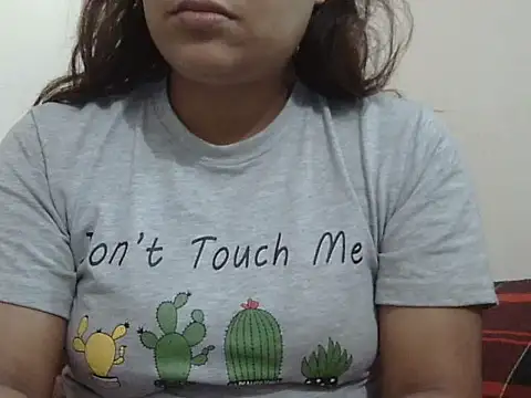 shekira99 online show from 12/22/25, 04:34