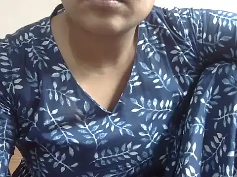 shekira99 online show from 11/28/25, 05:07