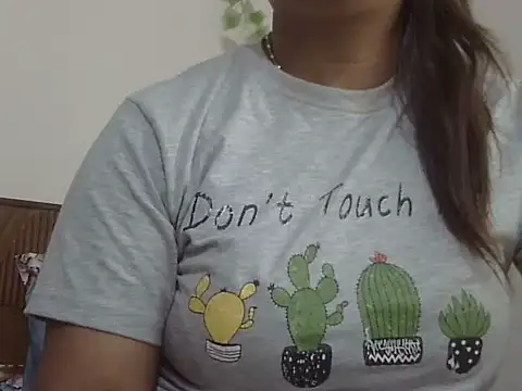 shekira99 online show from 04/13/26, 04:05