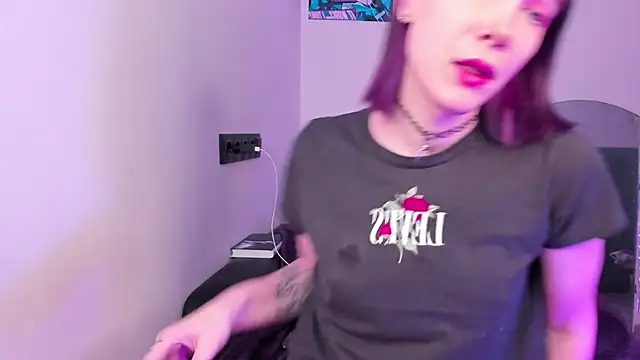 Snapshot of dollmore chatting on 03/09/26, 06:33 dollmore online show from 03/09/26, 06:33