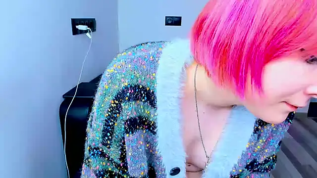 Snapshot of dollmore chatting on 10/11/25, 06:42 dollmore online show from 10/11/25, 06:42