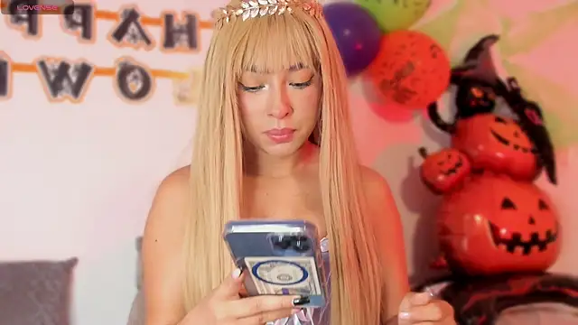 valerycolins online show from 10/30/25, 05:17