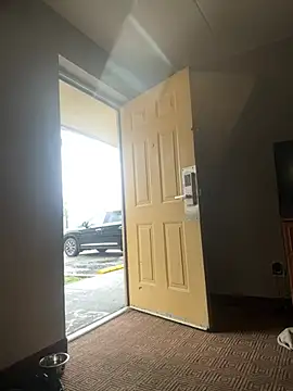 Stressreliever82 online show from 04/04/26, 06:25