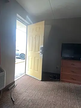 Stressreliever82 online show from 04/16/26, 04:19