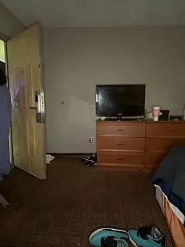 Stressreliever82 online show from 04/15/26, 05:13