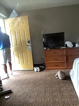 Stressreliever82 online show from 04/15/26, 05:17