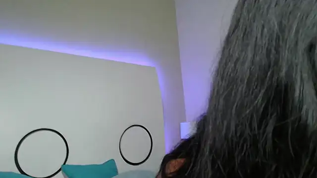 MichaelaCox online show from 10/07/25, 08:32
