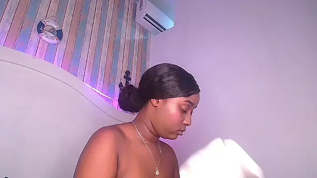 MichaelaCox online show from 06/01/26, 07:13