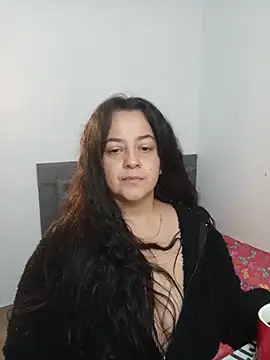 Snapshot of lucia_vonne_ chatting on 06/14/26, 04:14 lucia vonne online show from 06/14/26, 04:14