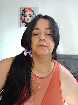 Snapshot of lucia_vonne_ chatting on 07/23/26, 06:15 lucia vonne online show from 07/23/26, 06:15