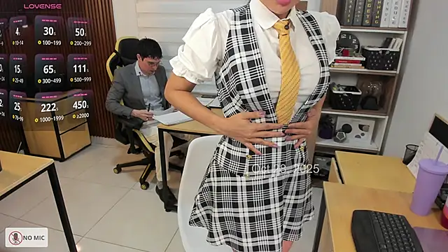 Office Naughty Girl online show from 10/28/25, 05:45