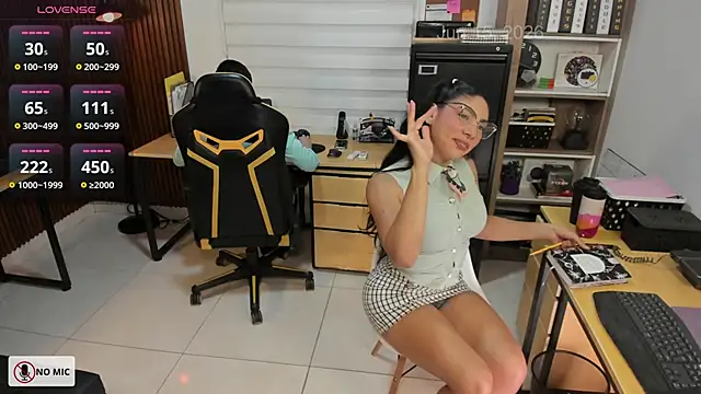 Snapshot of Office_Naughty_Girl chatting on 06/15/26, 08:41 Office Naughty Girl online show from 06/15/26, 08:41