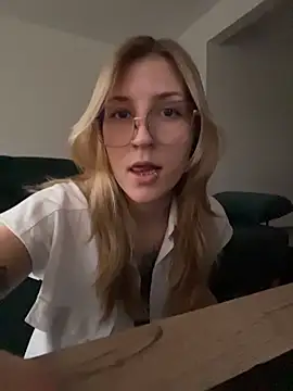 Dakotaa  online show from 12/21/25, 10:54