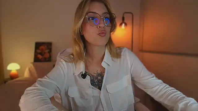 Dakotaa  online show from 10/11/25, 04:46