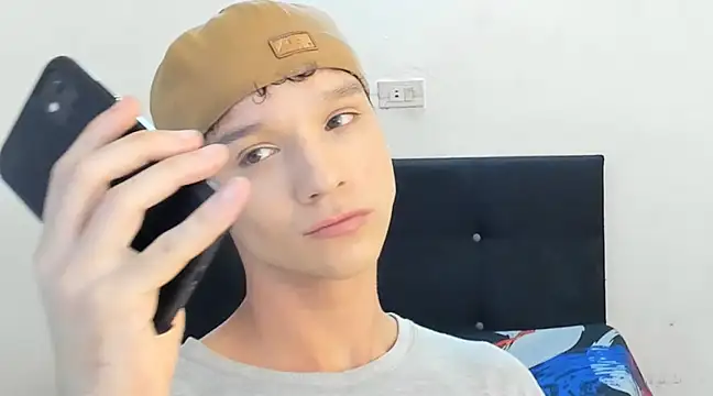 angelcortes online show from 01/23/25, 10:54