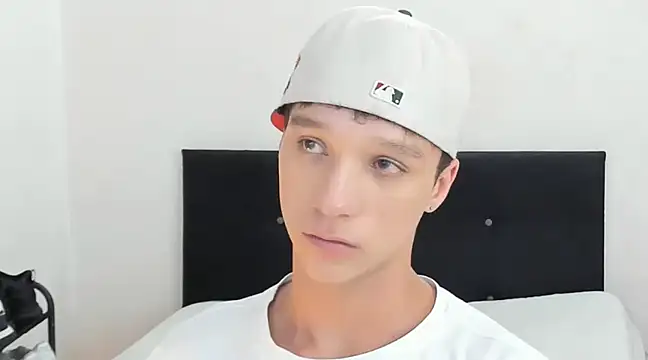 angelcortes online show from 01/26/25, 10:02